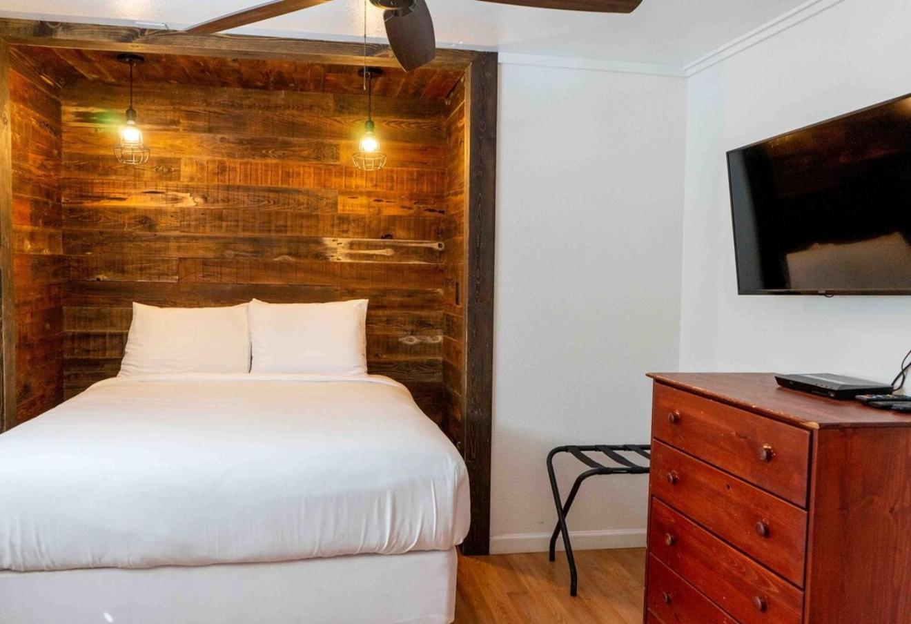 Bear Cave- Pet Friendly Suite In Shaver Lake Exterior foto